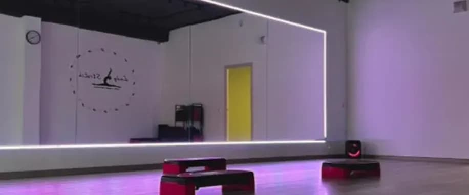 gallery slide