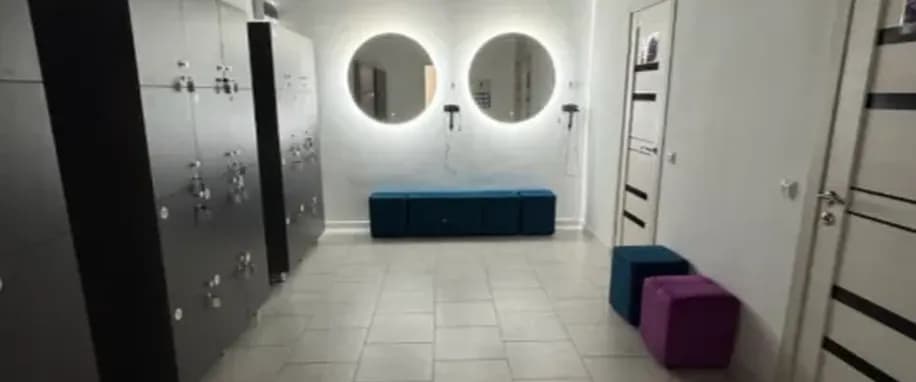 gallery slide