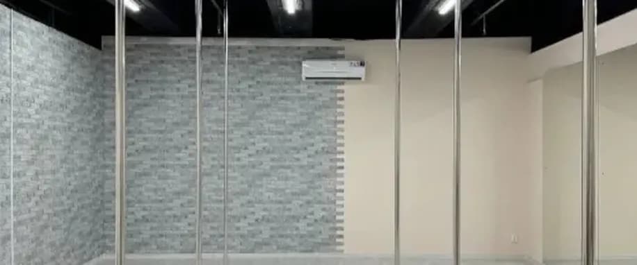gallery slide